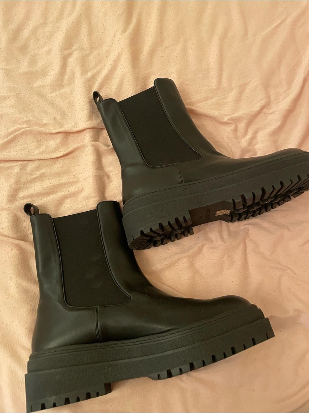 Good American Black Chelsea Lug Platform Ankle Boots